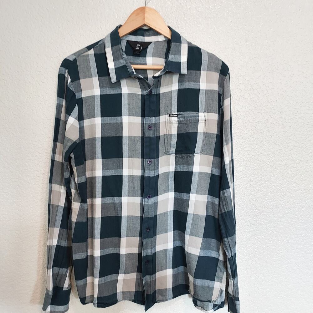 ⭐️5/$25 Volcom Teal Blue Plaid Long Sleeve Button Size M